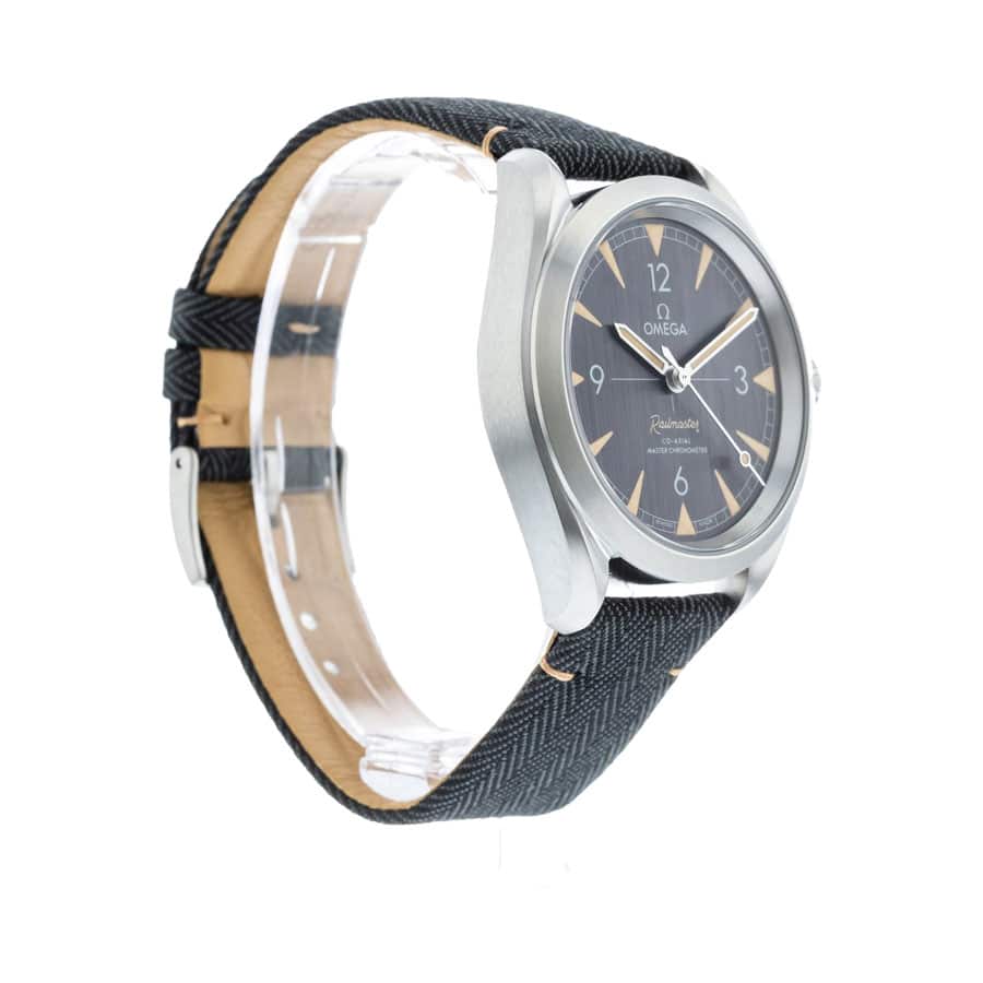 Omega Railmaster Co-Axial Master Chronometer Black Dial 220.12.40.20.01.001 Detailed Replica - Image 3